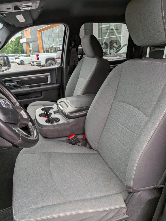 2022 Ram 1500 Classic Warlock in Saint-Hyacinthe, Quebec - 11 - w1024h768px