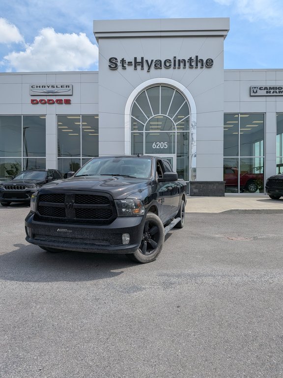 Ram 1500 Classic Express 2022 à Saint-Hyacinthe, Québec - 1 - w1024h768px