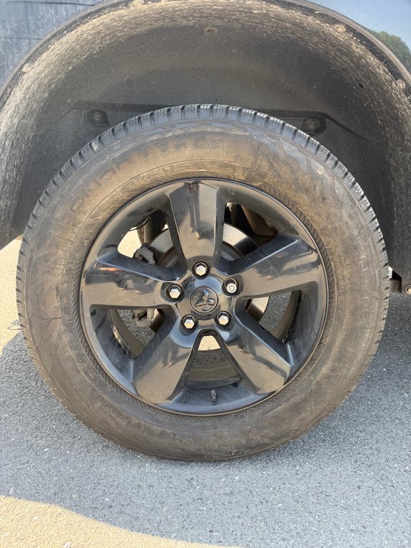 Ram 1500 Classic SLT 2023 à Saint-Hyacinthe, Québec - 8 - w1024h768px