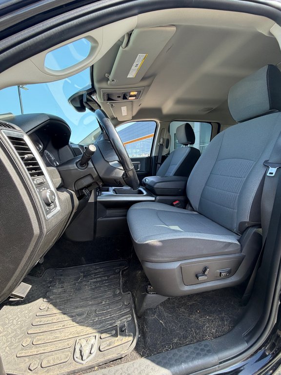 Ram 1500 Classic SLT 2023 à Saint-Hyacinthe, Québec - 9 - w1024h768px