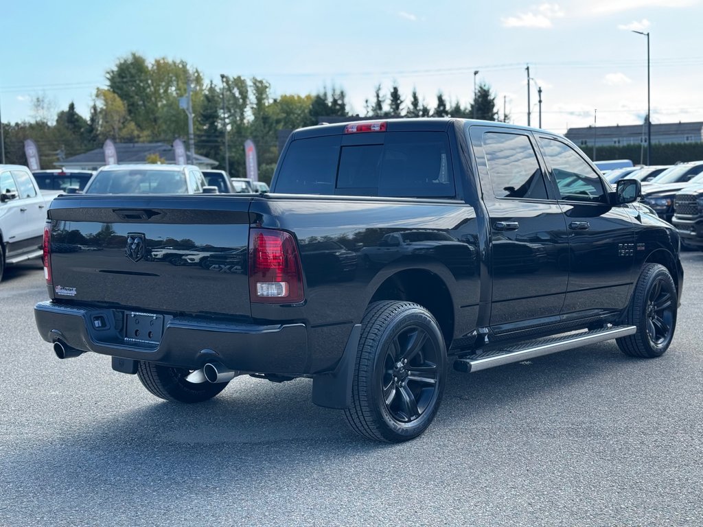 2017  1500 SPORT CREW CAB 4X4 // V8 // BAS KILO !!! in Sherbrooke, Quebec - 5 - w1024h768px