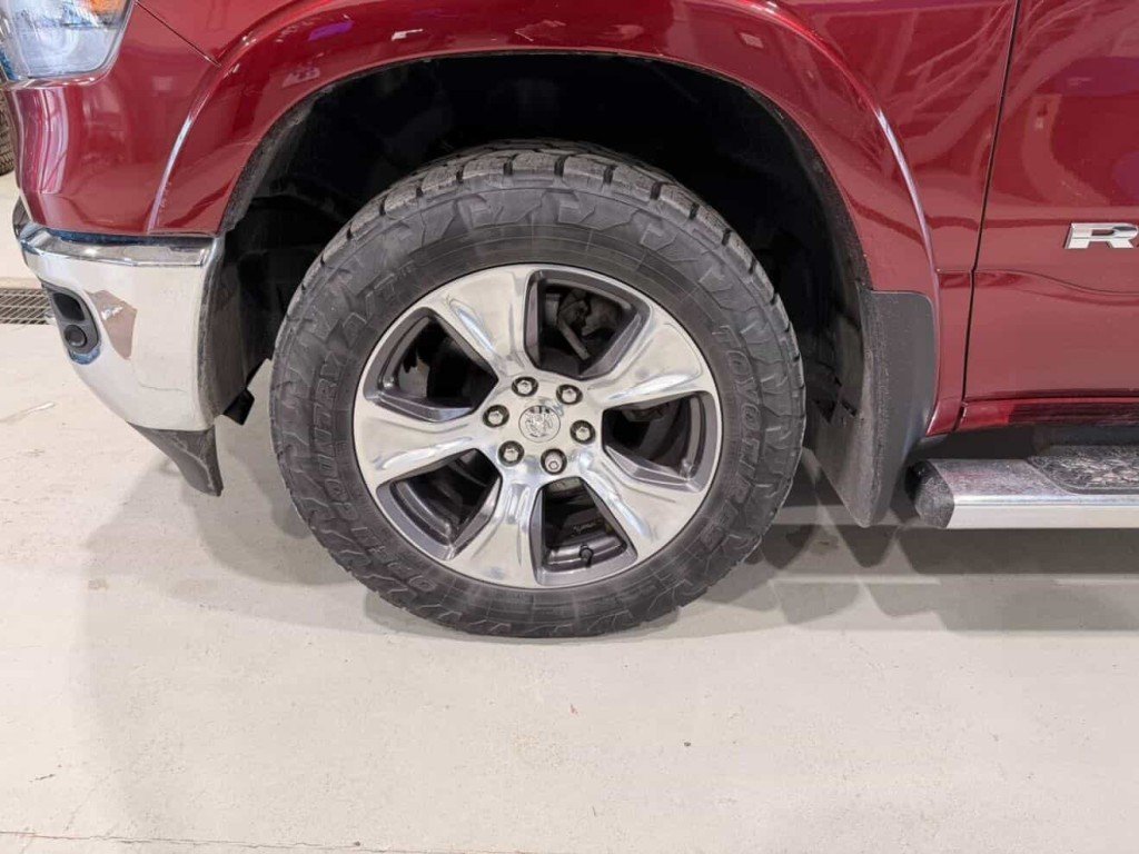 2019 Ram 1500 Laramie in Quebec, Quebec - 8 - w1024h768px