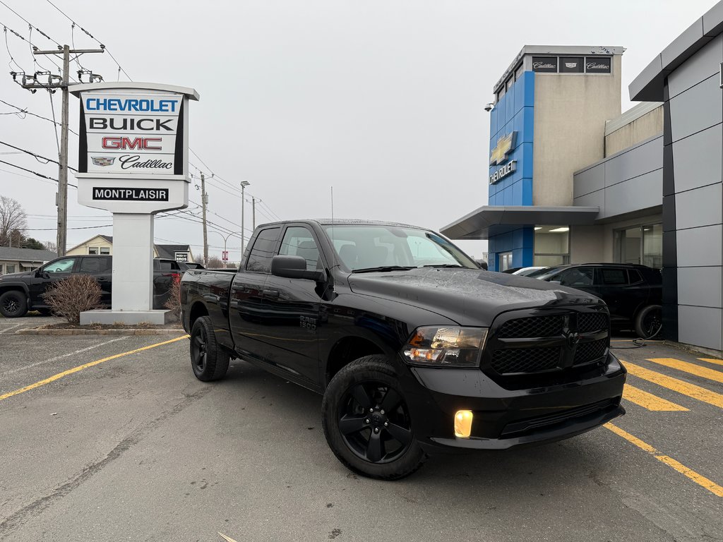 Ram 1500 4WD Quad Cab Express 2021 à Drummondville, Québec - 1 - w1024h768px