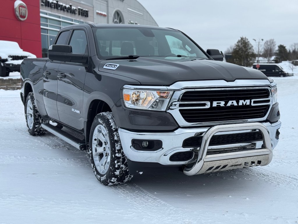 2021 Ram 1500 BIGHORN QUADCAB 4X4 // ROUES 20'' in Sherbrooke, Quebec - 2 - w1024h768px