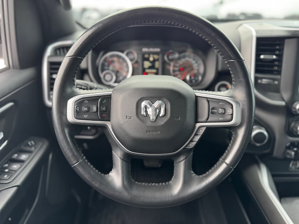 2021 Ram 1500 BIGHORN QUADCAB 4X4 // ROUES 20'' in Sherbrooke, Quebec - 12 - w1024h768px