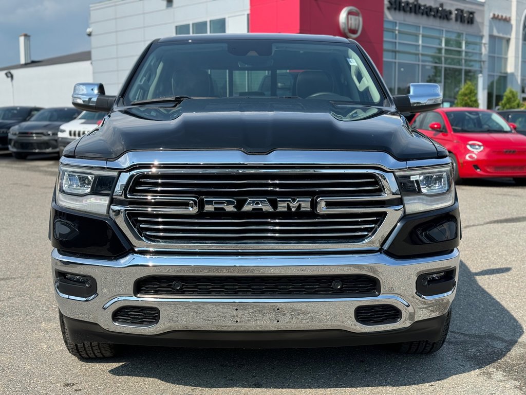 1500 LARAMIE 4X4 CREW CAB | V8 | TOIT PANORAMIQUE 2022 à Sherbrooke, Québec - 3 - w1024h768px