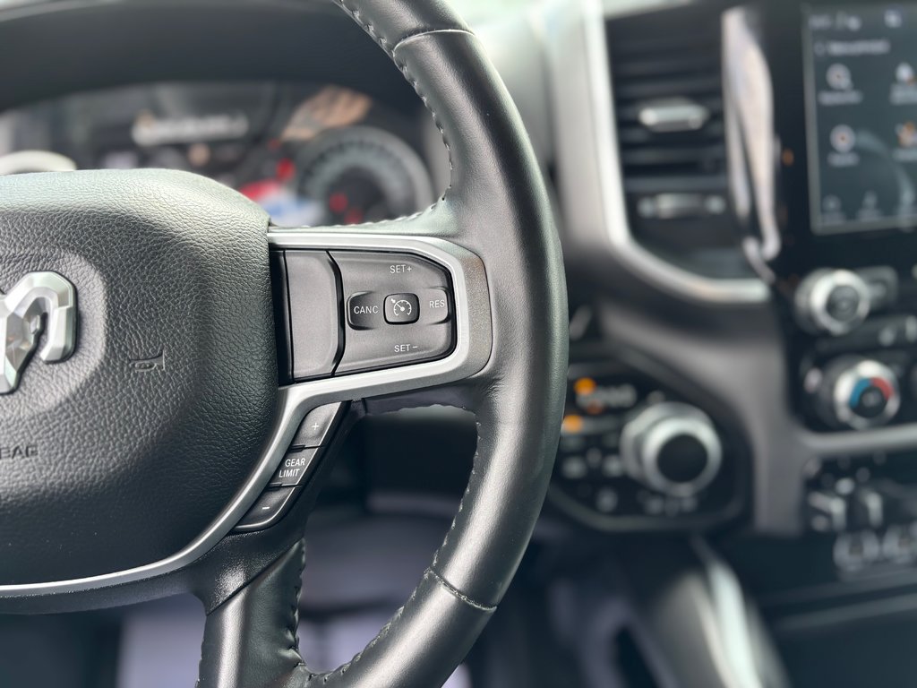 2023 Ram 1500 BIG HORN 4X4 CREW CAB // V8 // BACK COUNTRY in Sherbrooke, Quebec - 14 - w1024h768px
