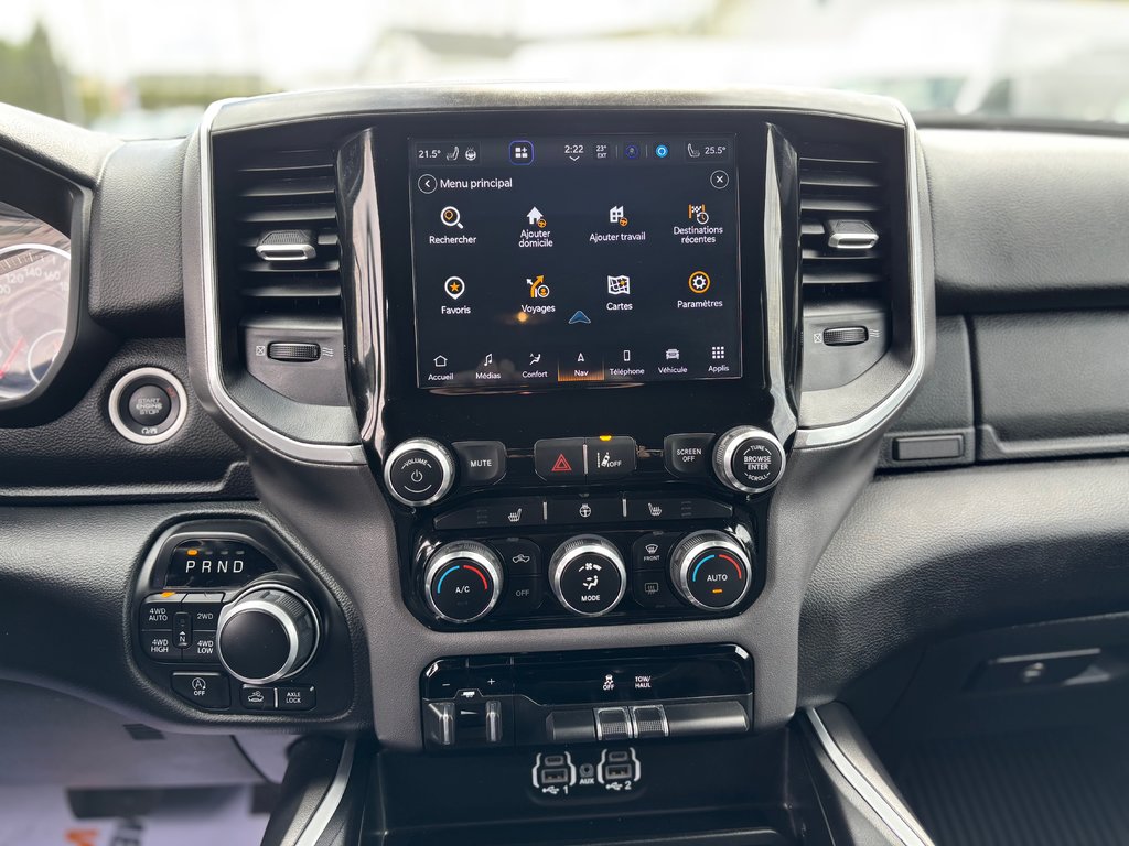 2023 Ram 1500 BIG HORN 4X4 CREW CAB // V8 // BACK COUNTRY in Sherbrooke, Quebec - 15 - w1024h768px