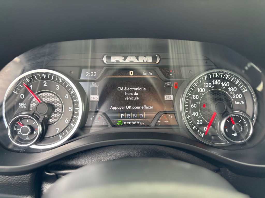 2023 Ram 1500 BIG HORN 4X4 CREW CAB // V8 // BACK COUNTRY in Sherbrooke, Quebec - 17 - w1024h768px