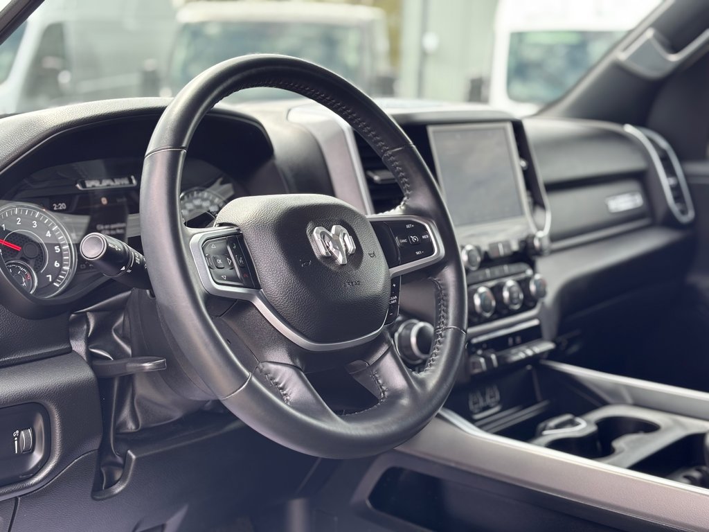 2023 Ram 1500 BIG HORN 4X4 CREW CAB // V8 // BACK COUNTRY in Sherbrooke, Quebec - 7 - w1024h768px