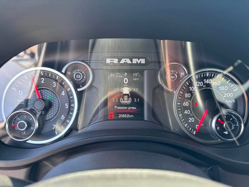 Ram 1500 TRADESMAN 2023 à Saint-Hyacinthe, Québec - 9 - w1024h768px
