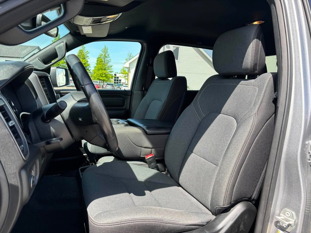 Ram 1500 TRADESMAN 2023 à Saint-Hyacinthe, Québec - 10 - w1024h768px