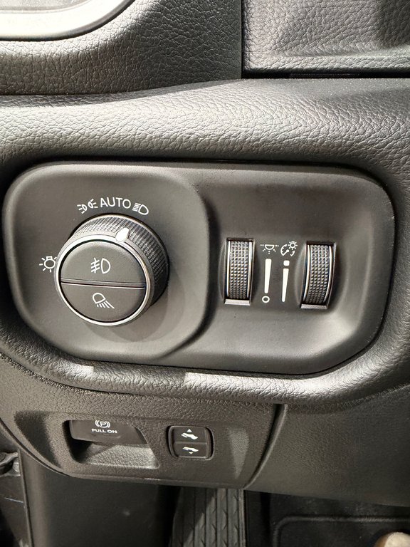 2026 Ram 1500 BIG HORN in Saint-Hyacinthe, Quebec - 15 - w1024h768px