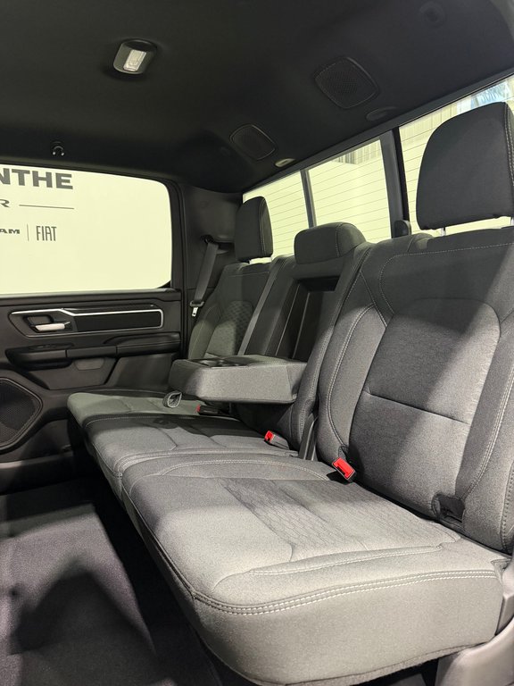 2026 Ram 1500 BIG HORN in Saint-Hyacinthe, Quebec - 10 - w1024h768px