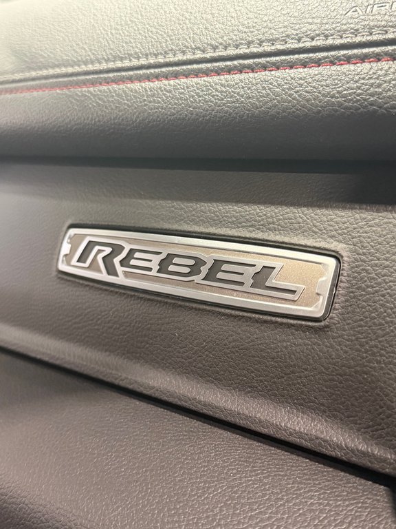 2026 Ram 1500 REBEL in Saint-Hyacinthe, Quebec - 14 - w1024h768px