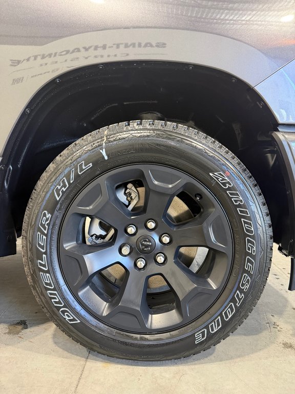 2026 Ram 1500 EXPRESS in Saint-Hyacinthe, Quebec - 16 - w1024h768px