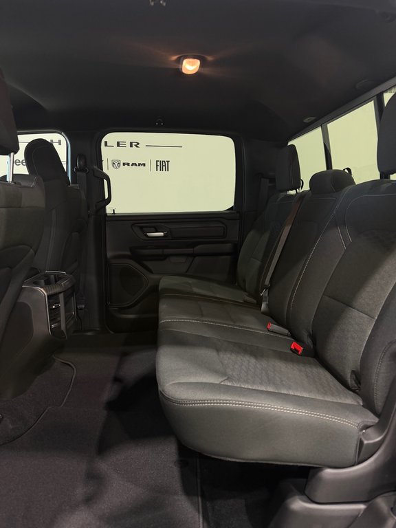 2026 Ram 1500 EXPRESS in Saint-Hyacinthe, Quebec - 10 - w1024h768px