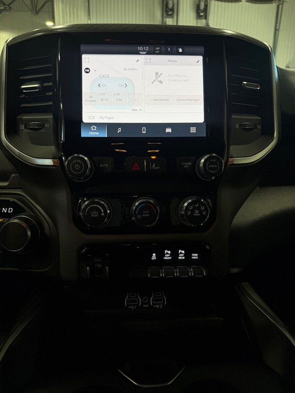 2026 Ram 1500 EXPRESS in Saint-Hyacinthe, Quebec - 13 - w1024h768px