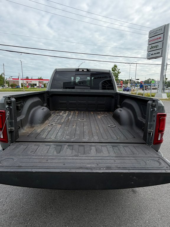 2026 Ram 2500 Limited in Saint-Hyacinthe, Quebec - 8 - w1024h768px