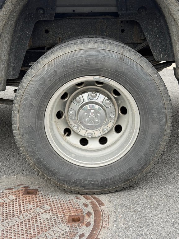 2024 Ram 3500 Laramie in Saint-Hyacinthe, Quebec - 15 - w1024h768px