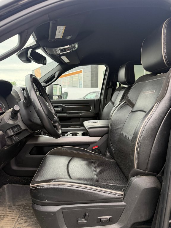 2024 Ram 3500 Laramie in Saint-Hyacinthe, Quebec - 9 - w1024h768px