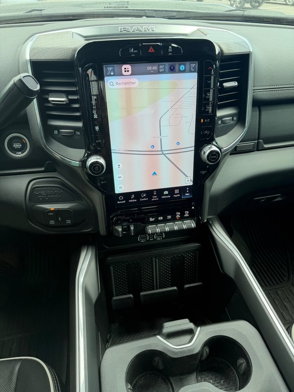 2025 Ram 3500 Laramie in Saint-Hyacinthe, Quebec - 8 - w1024h768px