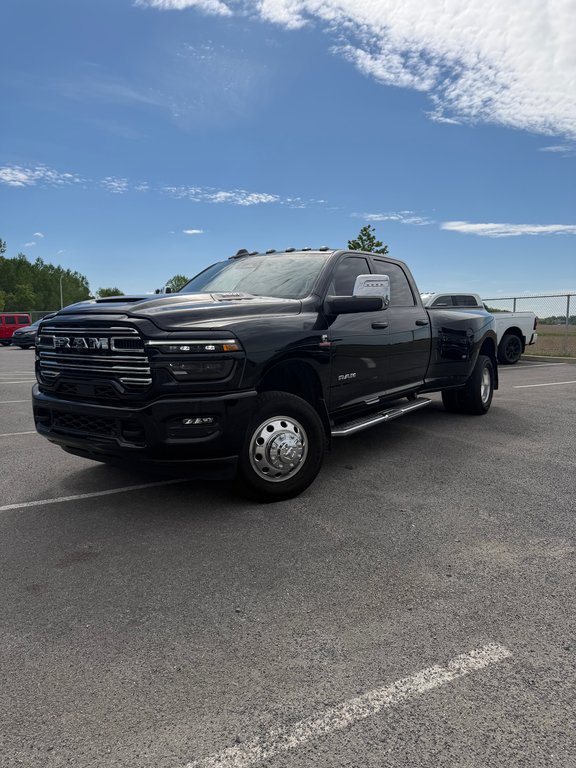 2025 Ram 3500 Laramie in Saint-Hyacinthe, Quebec - 1 - w1024h768px
