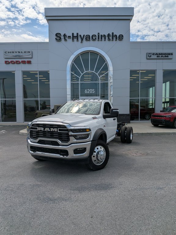 2025 Ram 5500 Chassis Tradesman in Saint-Hyacinthe, Quebec - 1 - w1024h768px