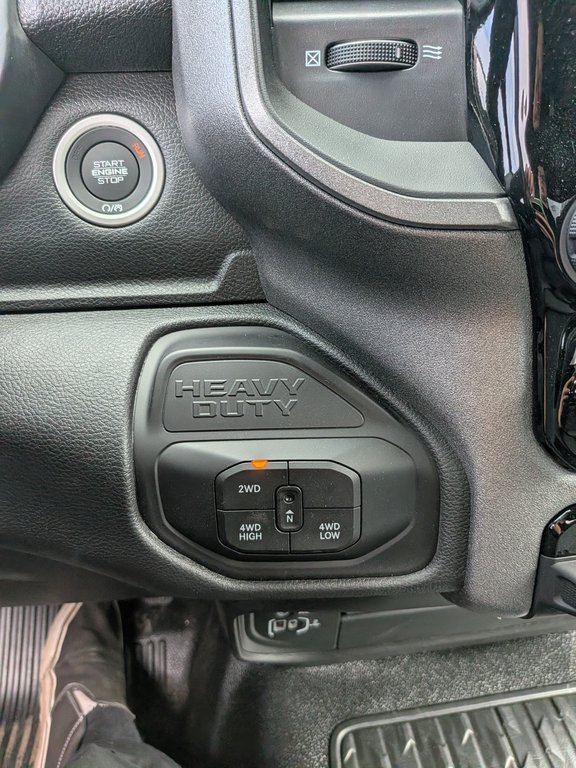 2025 Ram 5500 Chassis Tradesman in Saint-Hyacinthe, Quebec - 16 - w1024h768px