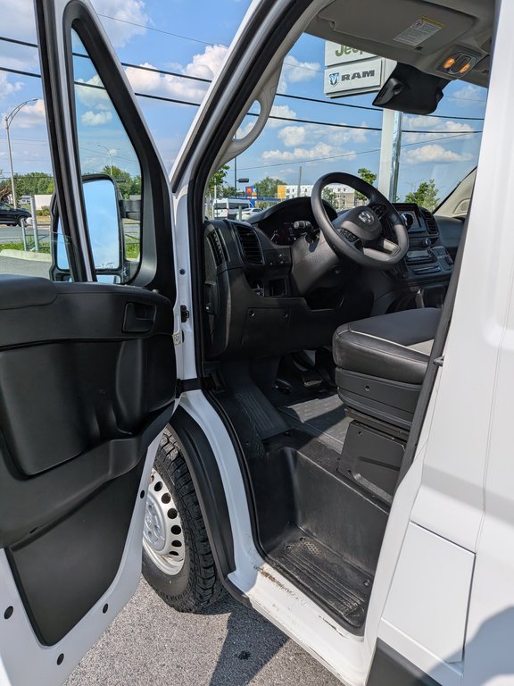 2025 Ram ProMaster Cargo Van Tradesman in Saint-Hyacinthe, Quebec - 11 - w1024h768px