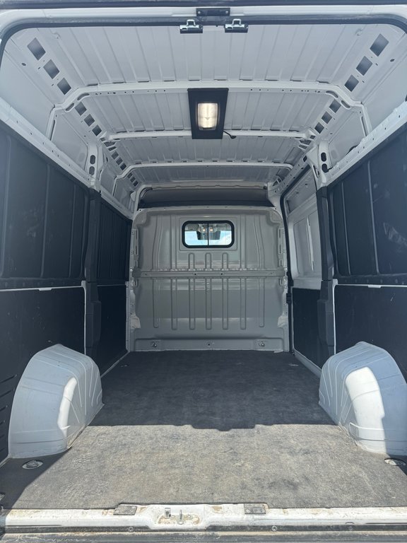 2025 Ram ProMaster Cargo Van Tradesman in Saint-Hyacinthe, Quebec - 12 - w1024h768px