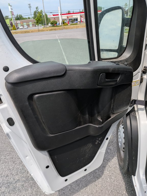 2025 Ram ProMaster Cargo Van Tradesman in Saint-Hyacinthe, Quebec - 9 - w1024h768px