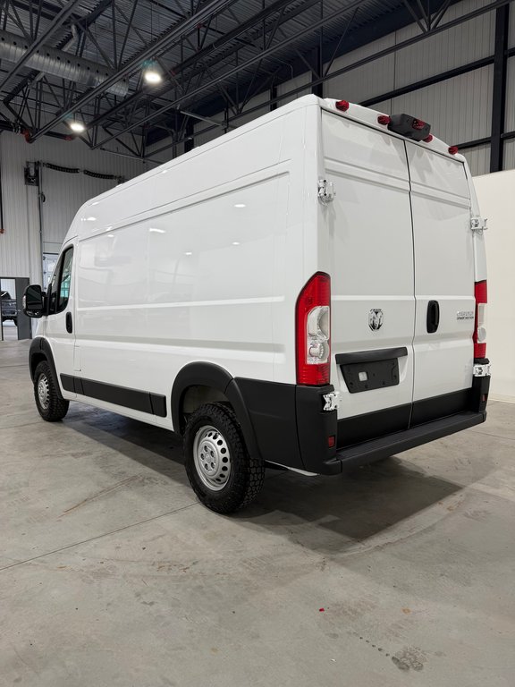 2025 Ram ProMaster Cargo Van Tradesman in Saint-Hyacinthe, Quebec - 7 - w1024h768px