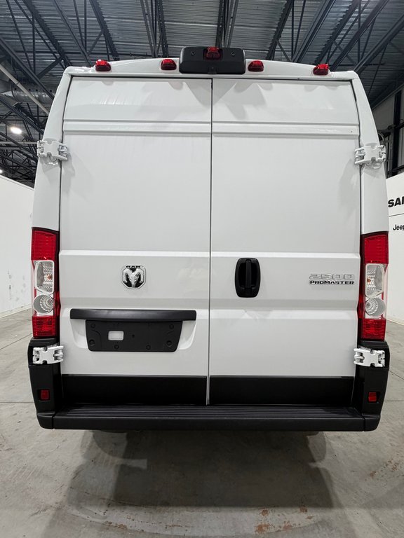 2025 Ram ProMaster Cargo Van Tradesman in Saint-Hyacinthe, Quebec - 6 - w1024h768px