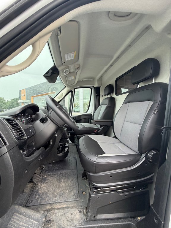 2025 Ram ProMaster Cargo Van Tradesman in Saint-Hyacinthe, Quebec - 10 - w1024h768px