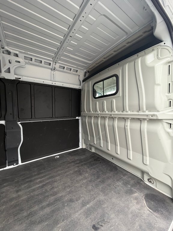 2025 Ram ProMaster Cargo Van Tradesman in Saint-Hyacinthe, Quebec - 8 - w1024h768px