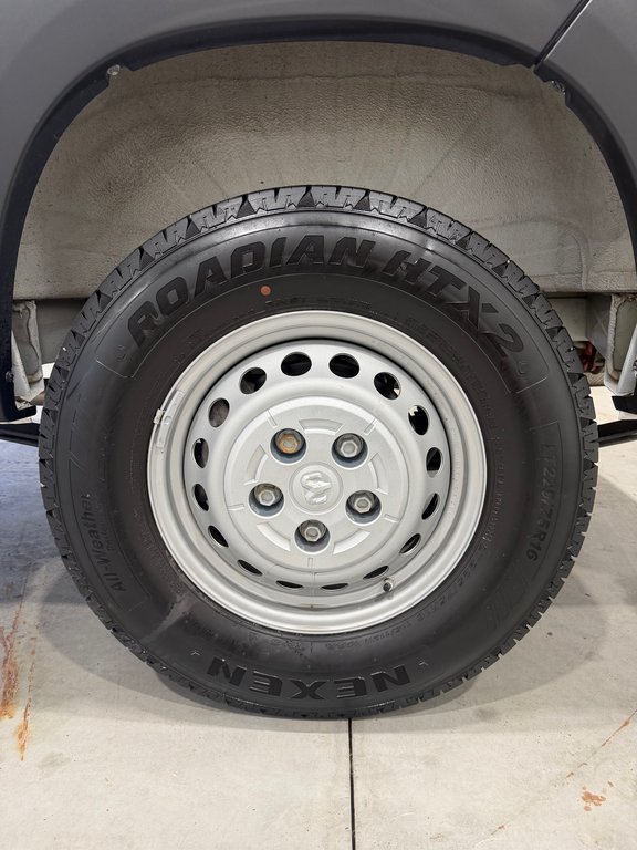 2025 Ram ProMaster Cargo Van Tradesman in Saint-Hyacinthe, Quebec - 13 - w1024h768px