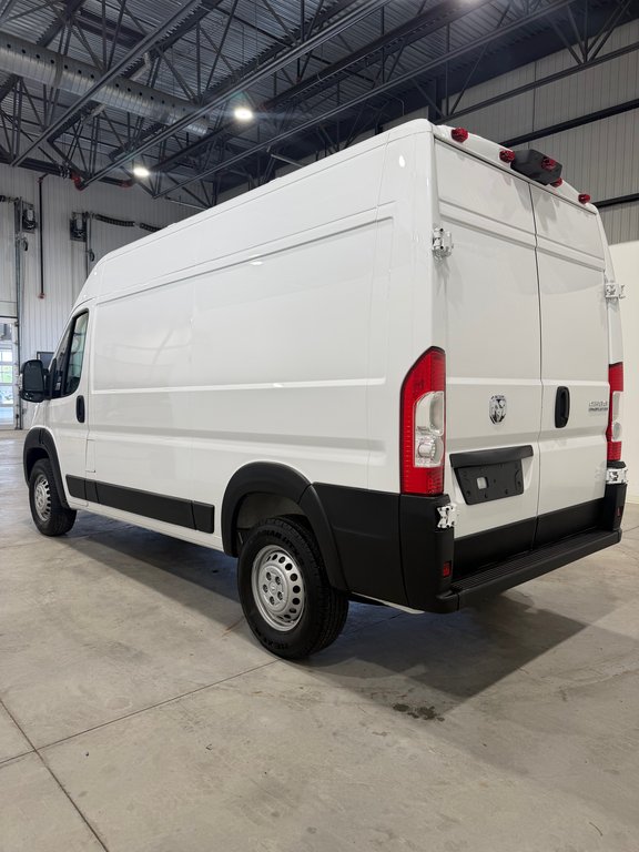 2025 Ram ProMaster Cargo Van Tradesman in Saint-Hyacinthe, Quebec - 7 - w1024h768px