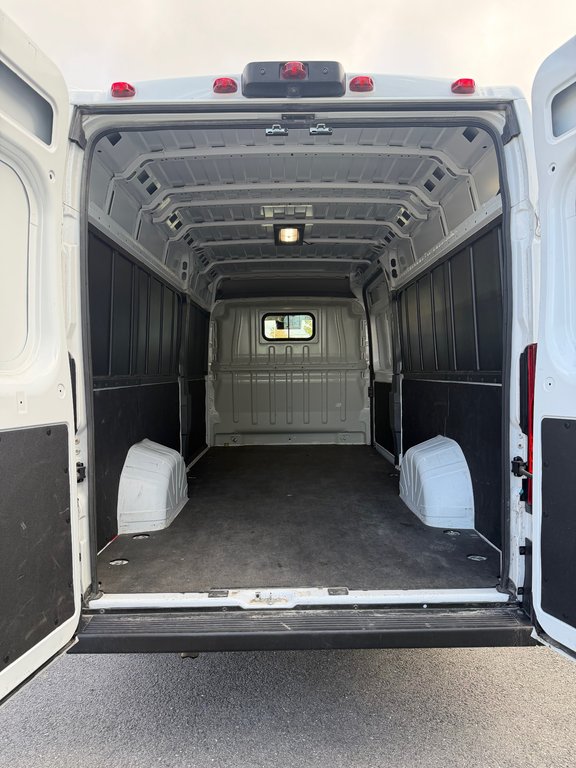 Ram ProMaster Cargo Van Tradesman 2025 à Saint-Hyacinthe, Québec - 9 - w1024h768px