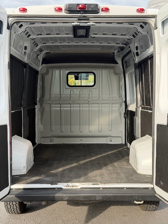 2025 Ram ProMaster Cargo Van Tradesman in Saint-Hyacinthe, Quebec - 9 - w1024h768px