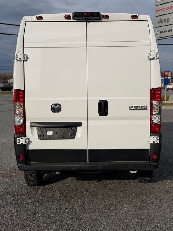 2025 Ram ProMaster Cargo Van Tradesman in Saint-Hyacinthe, Quebec - 6 - w1024h768px