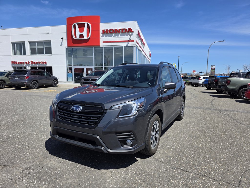 2023 Subaru Forester Touring in Rivière-du-Loup, Quebec - 1 - w1024h768px