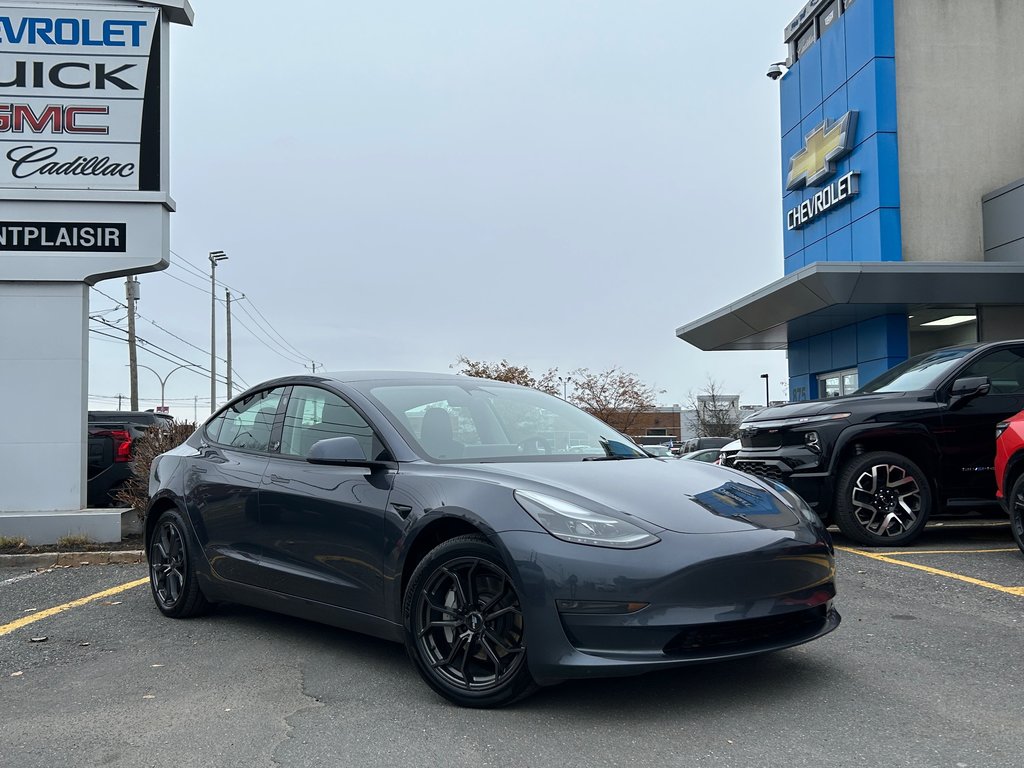 MODEL 3 PA 2023 à Drummondville, Québec - 1 - w1024h768px