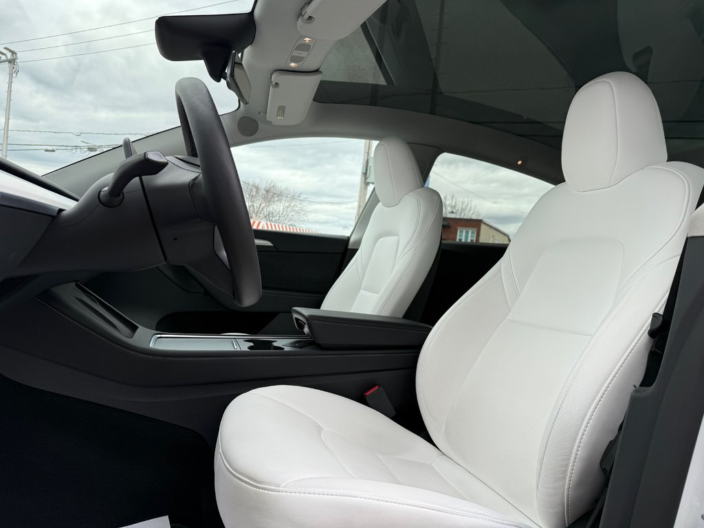 2024 Tesla Model Y STD RANGE in Drummondville, Quebec - 7 - w1024h768px