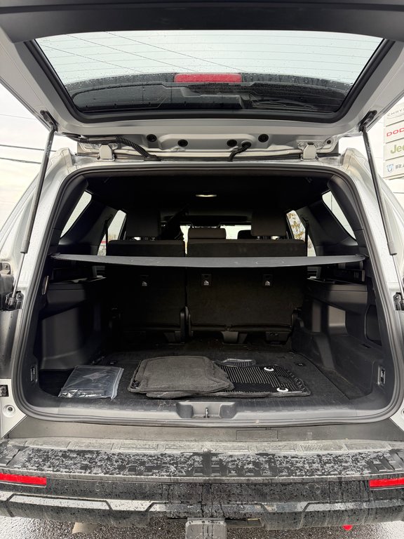 2026 Toyota 4Runner SR5 in Saint-Hyacinthe, Quebec - 9 - w1024h768px