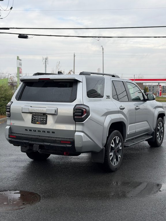 2026 Toyota 4Runner SR5 in Saint-Hyacinthe, Quebec - 5 - w1024h768px