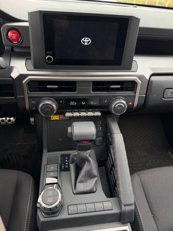 2026 Toyota 4Runner SR5 in Saint-Hyacinthe, Quebec - 14 - w1024h768px