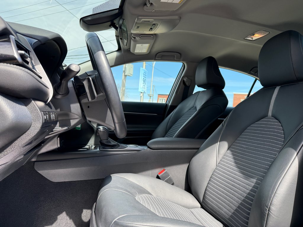 2021 Toyota Camry SE in Drummondville, Quebec - 9 - w1024h768px