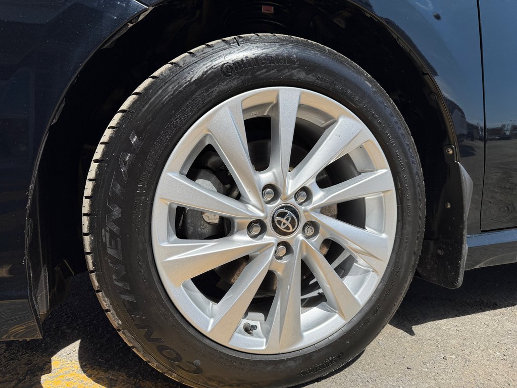 2021 Toyota Camry SE in Drummondville, Quebec - 7 - w1024h768px