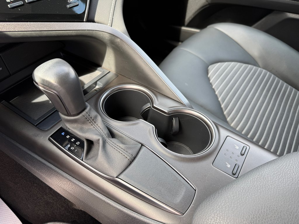 2021 Toyota Camry SE in Drummondville, Quebec - 19 - w1024h768px